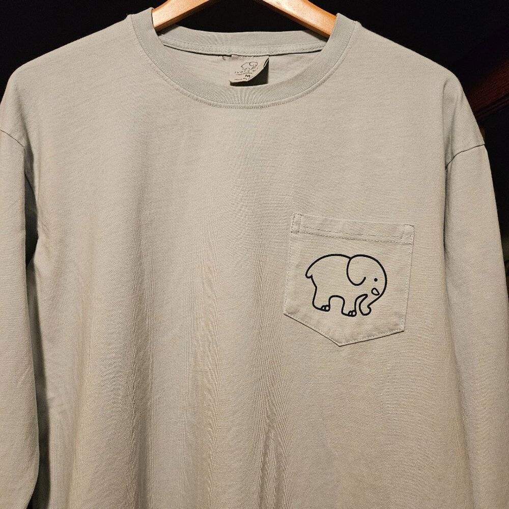 Ivory Ella Long Sleeve Elephant Shirt - Size Medium - Gray/Blue Color